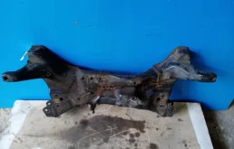 Подрамник двигателя для Mitsubishi Outlander на фотографиях