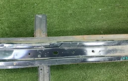 Усилитель бампера задний нижний для Hyundai Solaris 2014 года на фотографиях