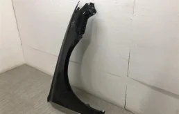 Крыло правое для Subaru Legacy 2009 года на фотографиях