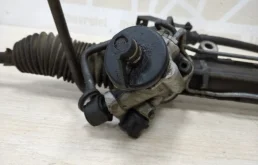 Рулевая рейка для BMW X3 2009 года на фотографиях