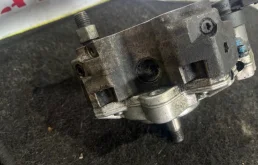 Топливный насос для BMW X3 на фотографиях