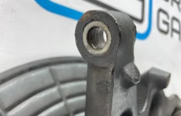 Кулак поворотный правый для Mercedes-Benz M class 2001 года на фотографиях