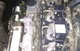 Двигатель без навесного для Ford Ranger 2012 года на фотографиях