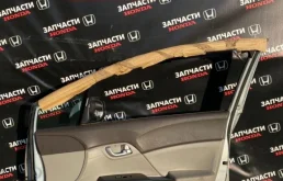Дверь передняя правая для Honda Civic на фотографиях