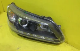 Фары для Honda Accord 2008 года на фотографиях