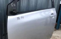 Дверь передняя левая для Toyota Corolla 2012 года на фотографиях