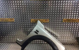 Крылья для Land Rover Freelander 2005 года на фотографиях