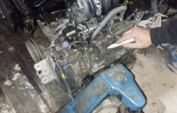 Двигатель без навесного для Fiat Punto 2007 года на фотографиях