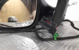 Зеркало боковое левое для Volkswagen Passat 2009 года на фотографиях