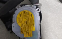 Ремень безопасности передний левый для Kia Rio 2014 года на фотографиях