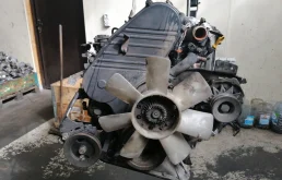 Двигатель для Nissan Serena 1998 года на фотографиях