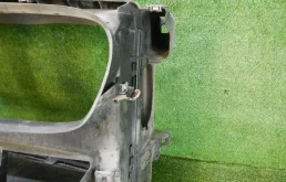 Панель радиатора (телевизор) для BMW X3 на фотографиях