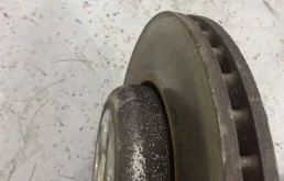 Диски тормозные передние (комплект) для BMW 5er 2018 года на фотографиях