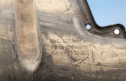 Поддон картера для Volkswagen Polo 2020 года на фотографиях