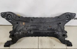 Подрамник двигателя для Mitsubishi Outlander 2016 года на фотографиях