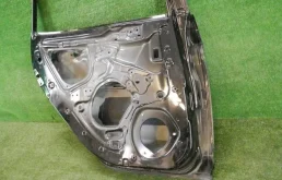 Дверь задняя (сдвижная) левая для Hyundai Solaris 2013 года на фотографиях