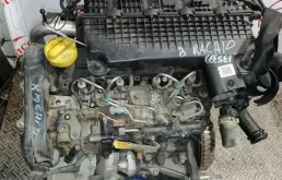 Двигатель без навесного для Renault Logan 2008 года на фотографиях