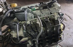 Двигатель без навесного для Toyota RAV4 2018 года на фотографиях