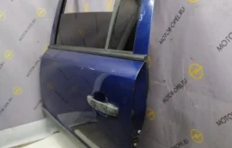 Двери для Opel Zafira 2007 года на фотографиях