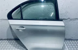 Двери для Skoda Rapid 2018 года на фотографиях