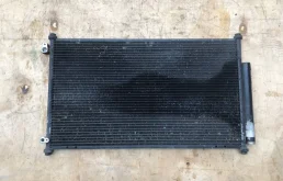 Радиатор кондиционера для Honda Accord 2003 года на фотографиях