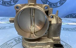 Дроссельная заслонка для Mercedes-Benz C class на фотографиях