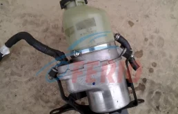 Электроусилитель руля для Opel Zafira 2006 года на фотографиях