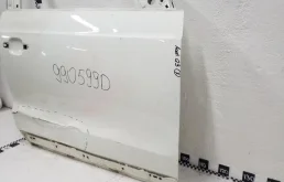 Двери для Audi Q3 2018 года на фотографиях