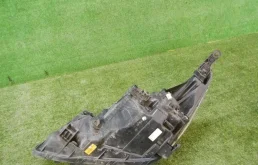 Фара ксенон левая для Hyundai Solaris на фотографиях