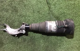 Стойка амортизационная (в сборе) передняя правая (4M0616039AC) для Audi Q7 4M 2015+