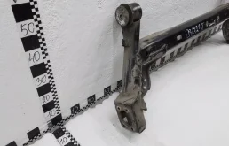 Задняя балка для Hyundai Solaris 2022 года на фотографиях