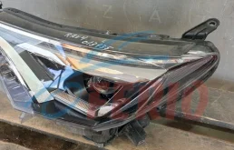 Фары для Toyota RAV4 2018 года на фотографиях