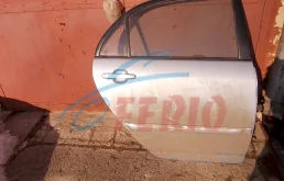 Дверь задняя левая для Toyota Corolla 2002 года на фотографиях