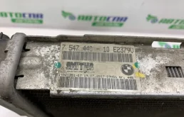 Радиатор охлаждения ДВС для BMW 3er 2007 года на фотографиях