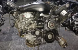 Двигатель для Lexus LS 2010 года на фотографиях