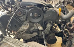 Двигатель без навесного для Kia Carnival 1 UP/GQ 1998-2006
