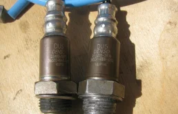 Лямбда-зонд (верхний) для Honda Accord 2003 года на фотографиях