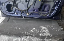 Двери для Honda Accord 2006 года на фотографиях