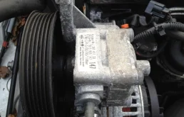 Насос вариатора для Volvo XC90 2003 года на фотографиях