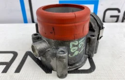 Дроссельная заслонка для Mercedes-Benz C class 2006 года на фотографиях