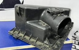 Корпус воздушного фильтра для Toyota RAV4 2017 года на фотографиях