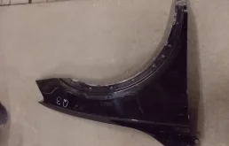 Крыло правое для Audi Q3 2016 года на фотографиях