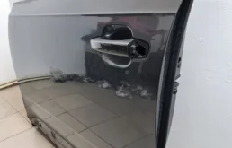 Дверь передняя левая для Audi Q7 2015 года на фотографиях