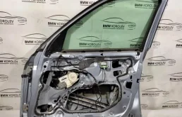 Дверь передняя правая для BMW X3 2008 года на фотографиях