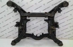 Задний подрамник для Audi Q7 2011 года на фотографиях