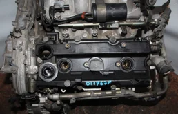 Двигатель без навесного для Nissan Pathfinder 2003 года на фотографиях