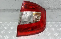 Фары для Skoda Rapid 2013 года на фотографиях