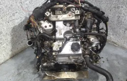 Двигатель без навесного для Mitsubishi Pajero 2014 года на фотографиях