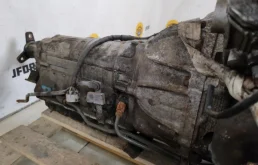 Двигатель для Lexus LS 2005 года на фотографиях