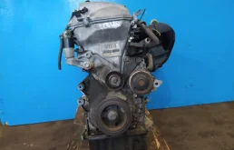 Двигатель без навесного для Toyota Opa на фотографиях